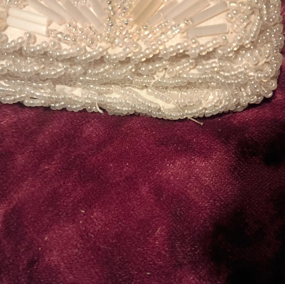 Vintage 1980s Elegant Cream Beaded Clutch - Picture 2 of 7
